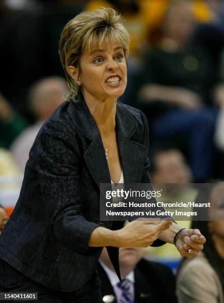 32 Kim Mulkey Robertson Stock Photos & High